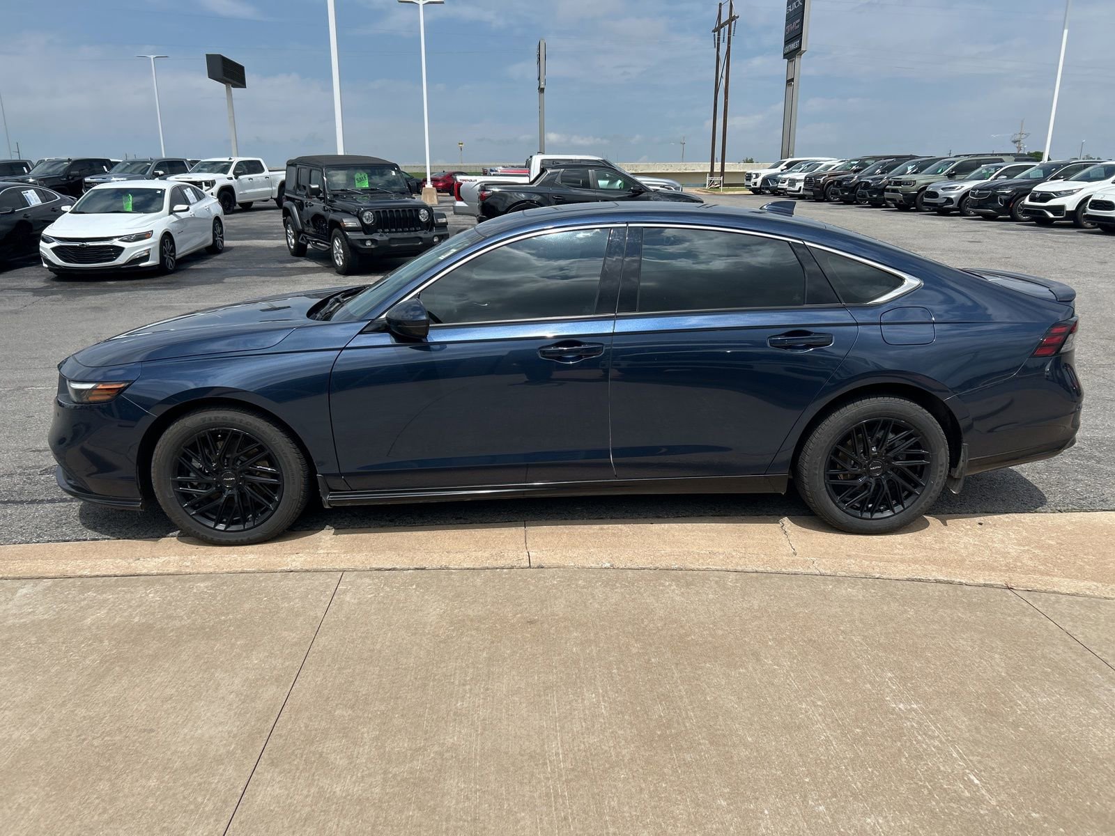 Used 2024 Honda Accord EX-L image 8