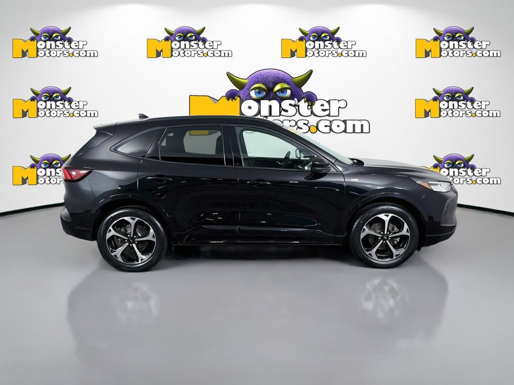 Used 2023 Ford Escape ST-Line Select w/ Tech Pack #1 AWD/4WD image 4