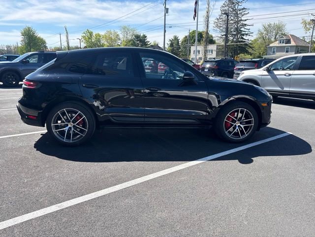 Used 2023 Porsche Macan S AWD/4WD image 5