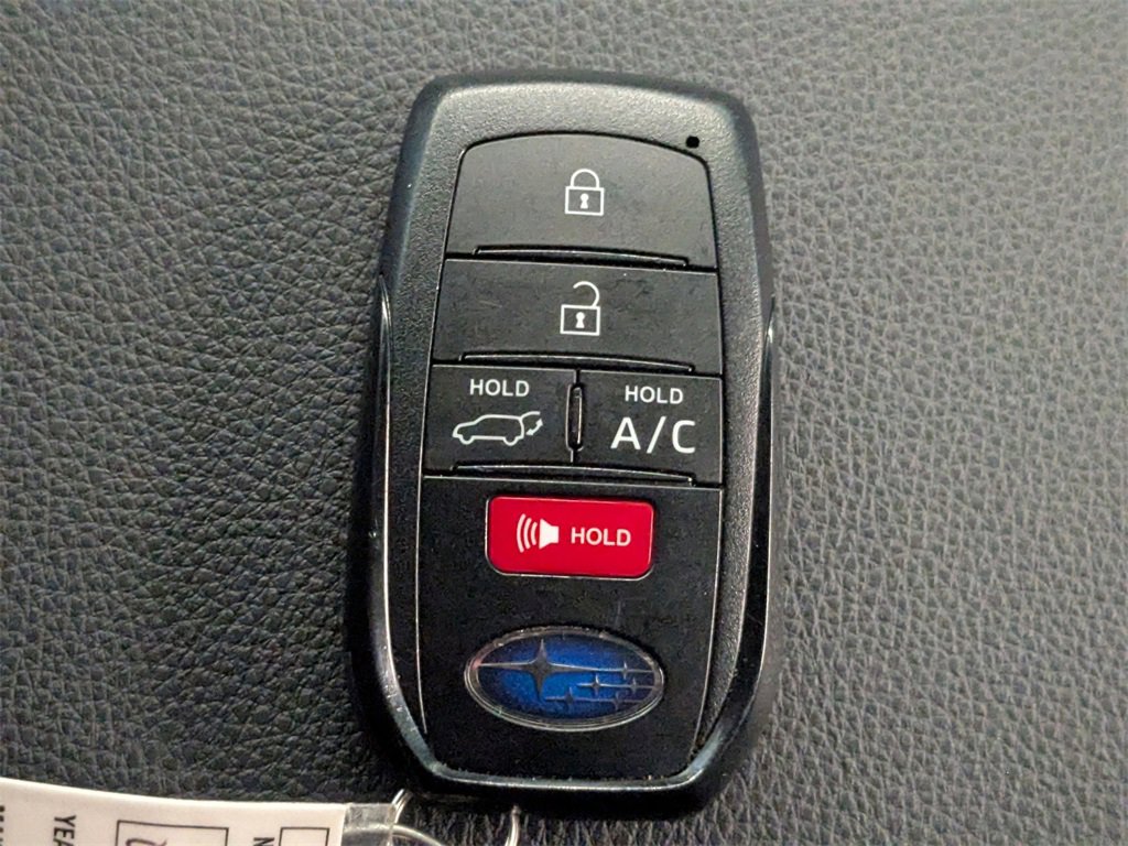 Used 2025 Subaru Solterra Limited w/ Limited Convenience Package image 22