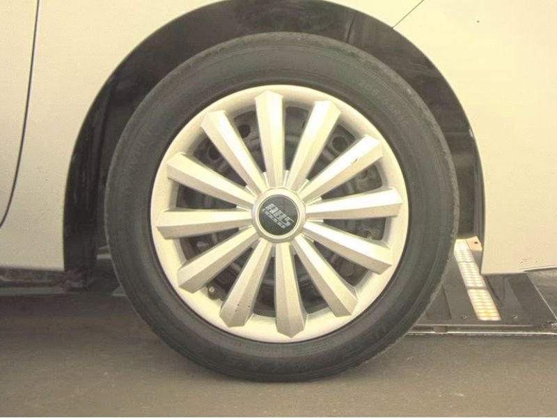 Used 2018 Toyota Corolla LE image 24