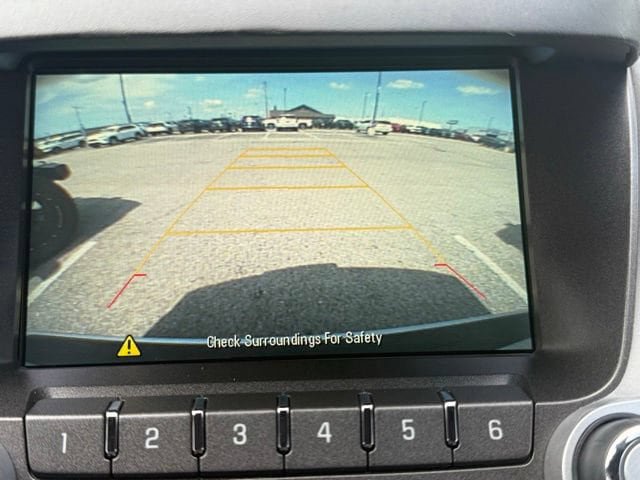Used 2017 Chevrolet Equinox Premier w/ Enhanced Convenience Package FWD image 2