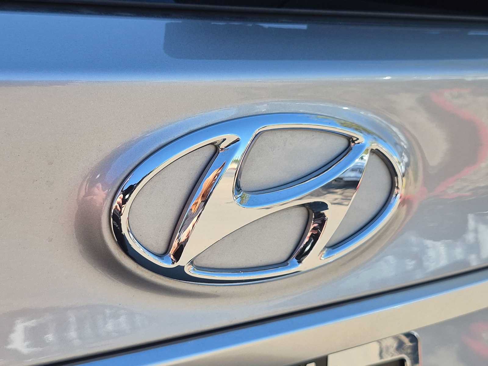 Used 2020 Hyundai Santa Fe SEL FWD image 11