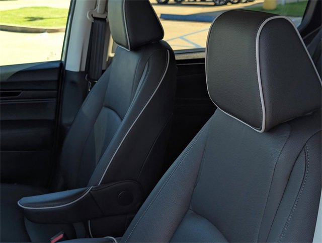 Used 2025 Honda Odyssey Touring image 24