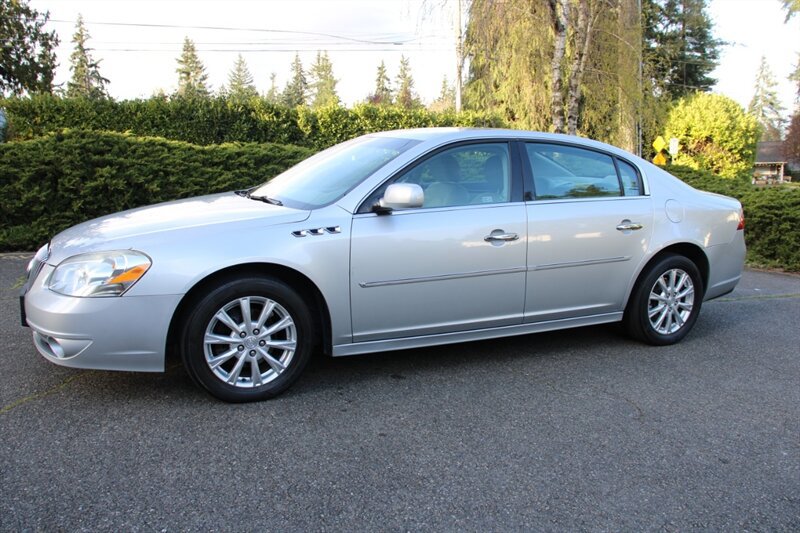 Used 2010 Buick Lucerne CXL image 1