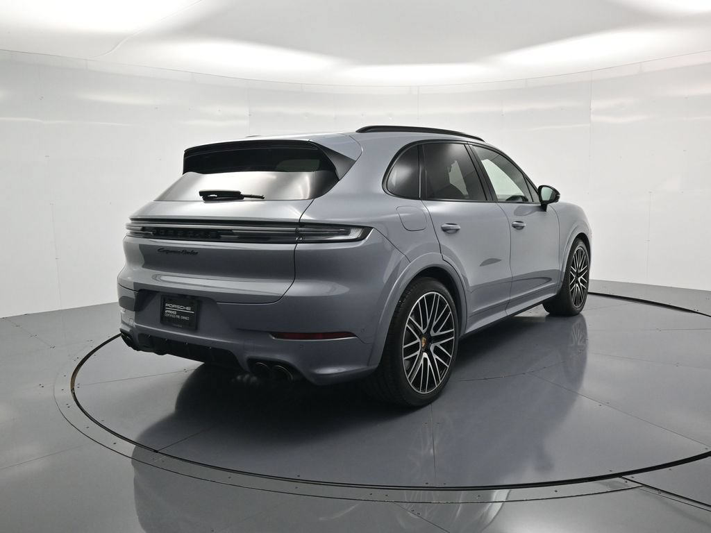 Certified 2024 Porsche Cayenne Turbo AWD/4WD image 37