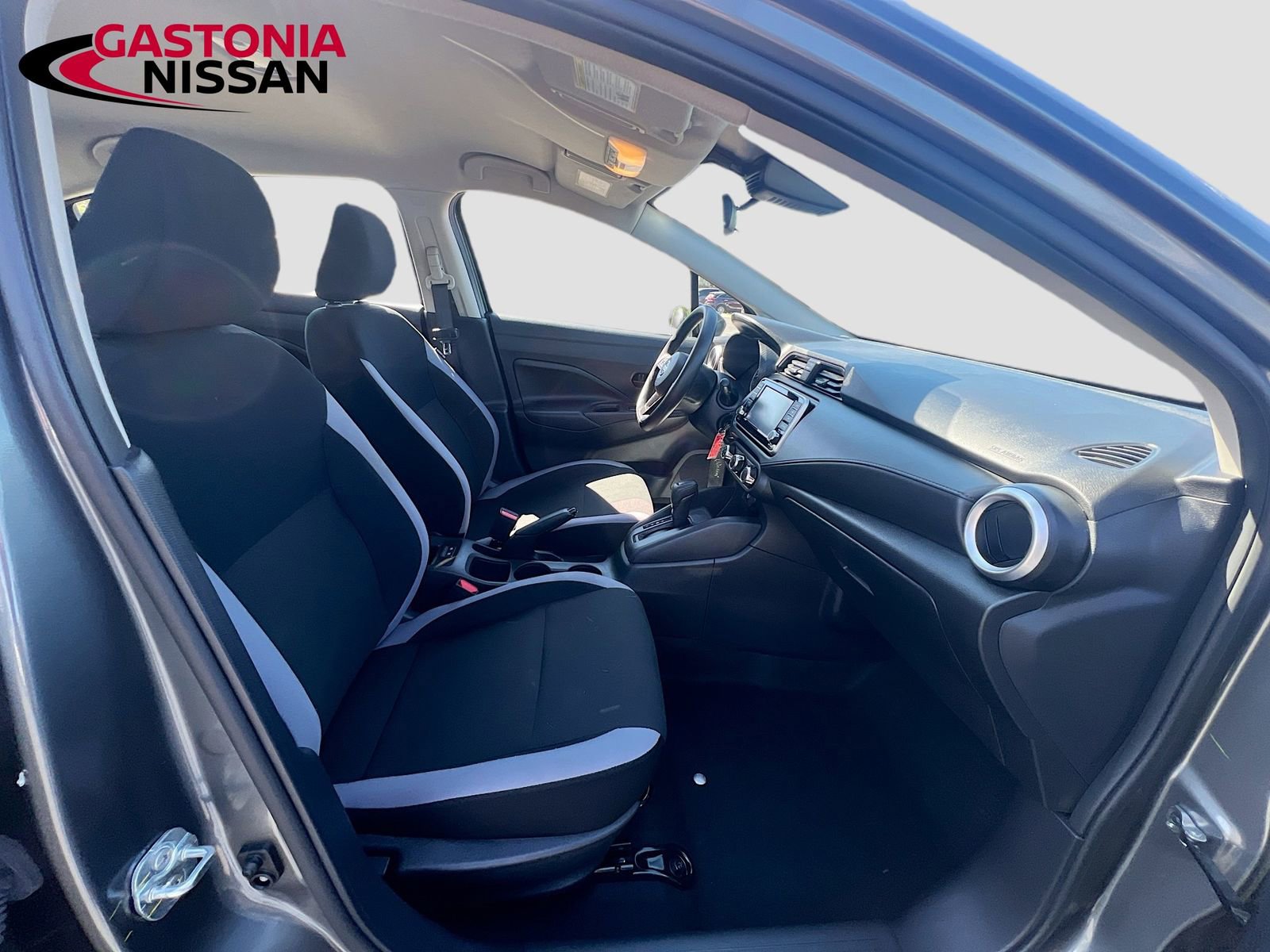 Used 2025 Nissan Versa S w/ Trunk Package image 35