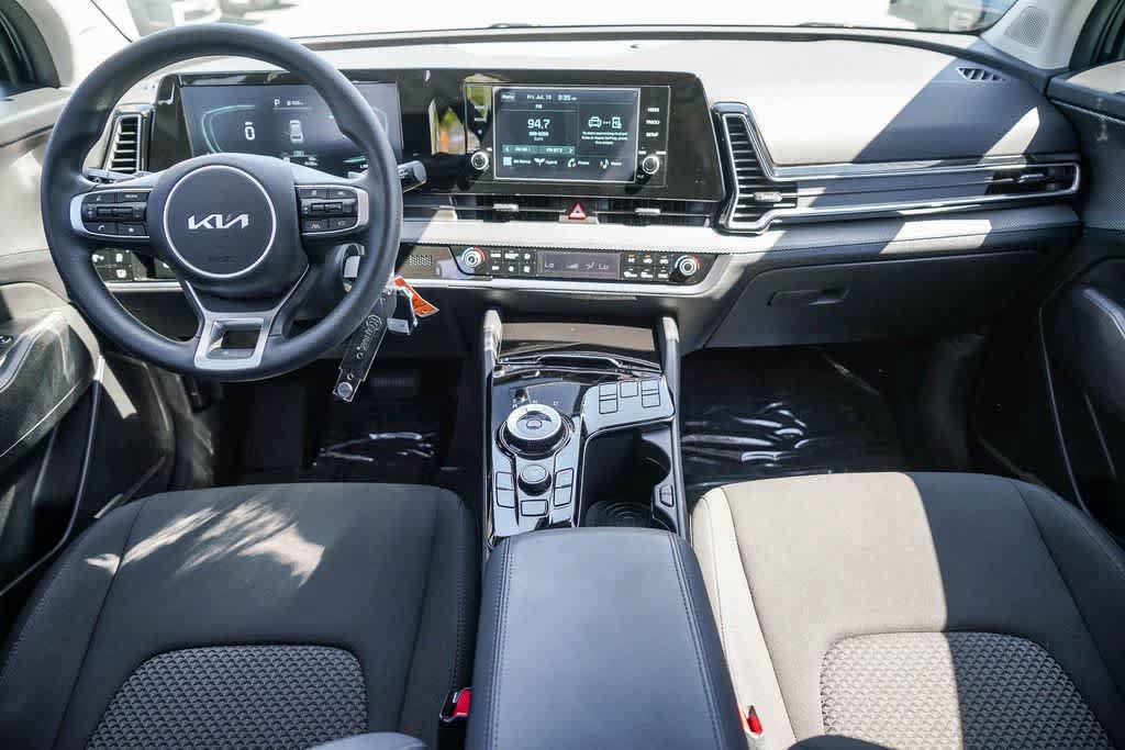 Certified 2025 Kia Sportage LX FWD image 11