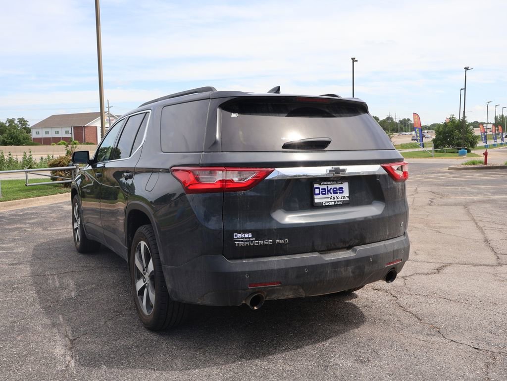 Used 2021 Chevrolet Traverse LT w/ LT Premium Package AWD/4WD image 14