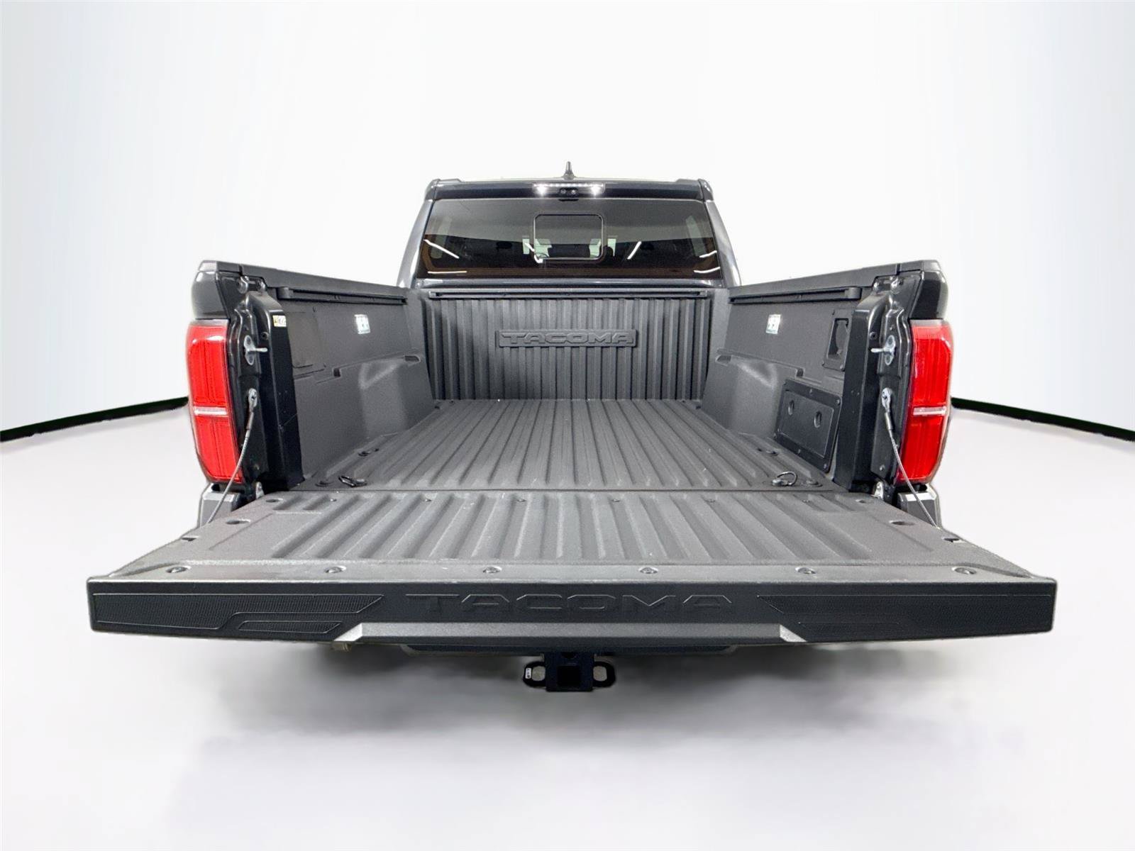 Used 2024 Toyota Tacoma Limited w/ Limited Package (LT) AWD/4WD image 48