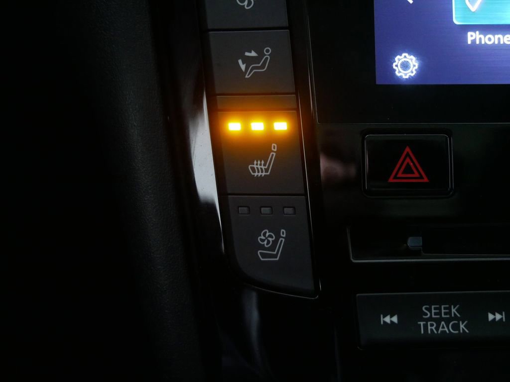 Used 2024 INFINITI QX50 Sensory image 28