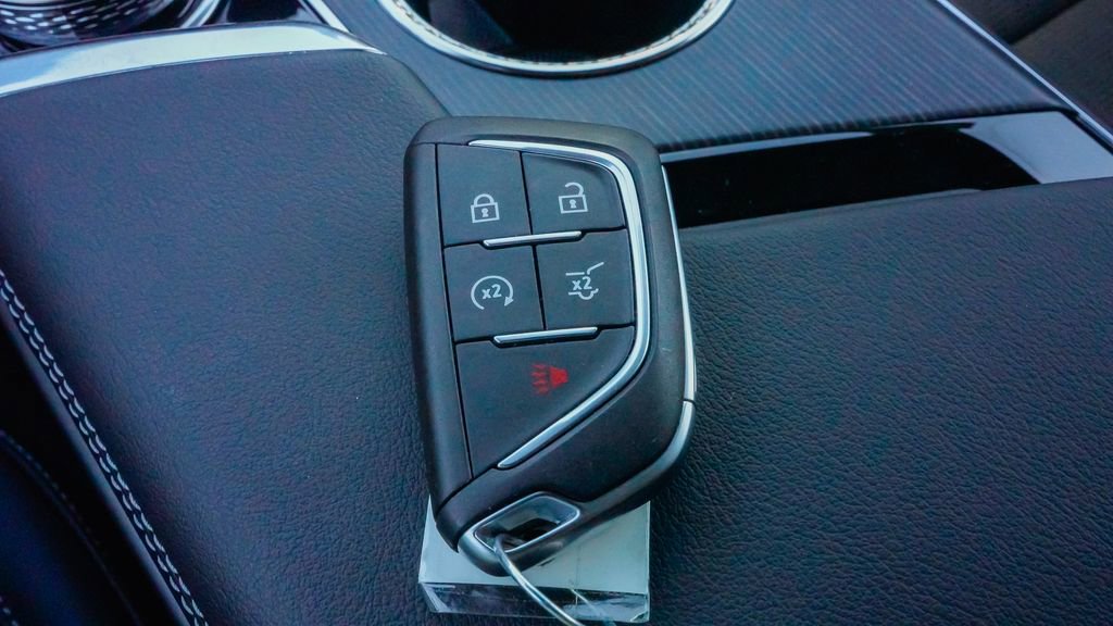 New 2026 Cadillac Lyriq Luxury w/ LPO, Floor Liner Package image 24