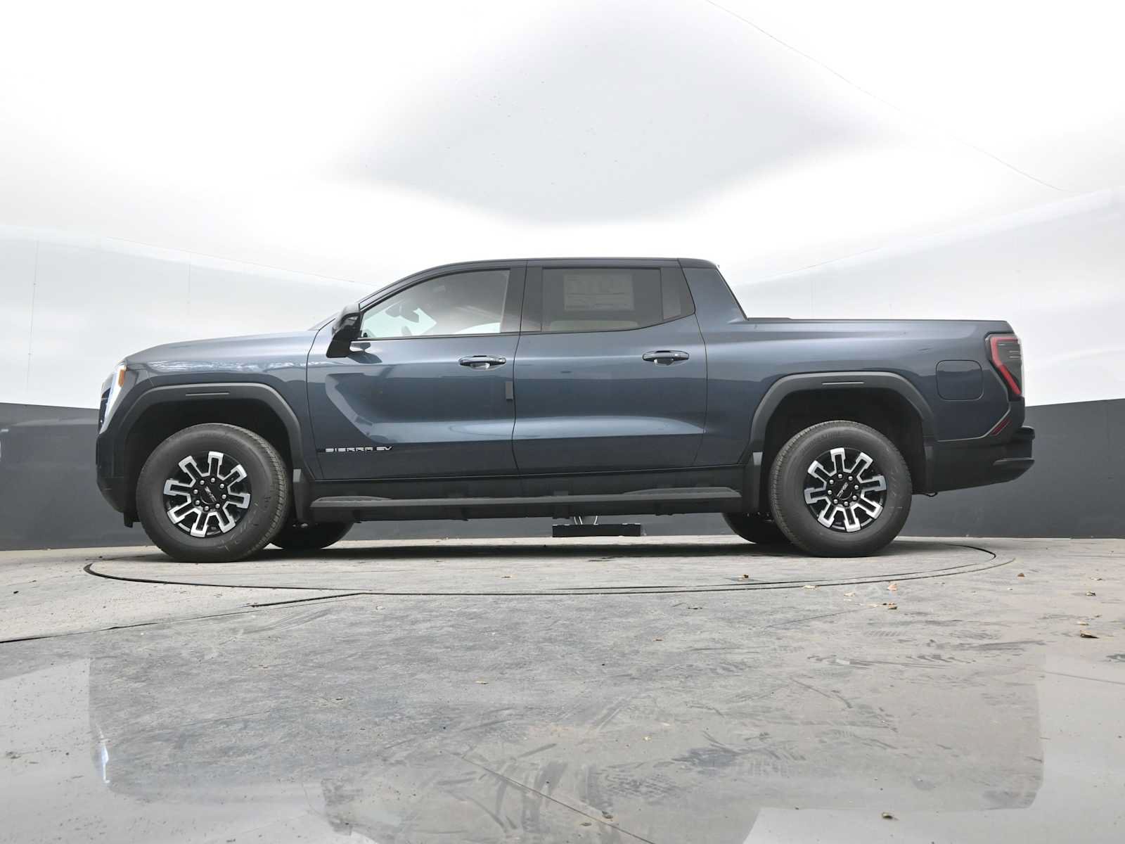 New 2026 GMC Sierra EV Elevation AWD/4WD image 39