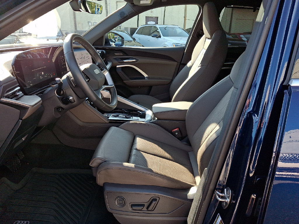 Certified 2025 Audi Q5 Premium Plus w/ Premium Plus AWD/4WD image 14