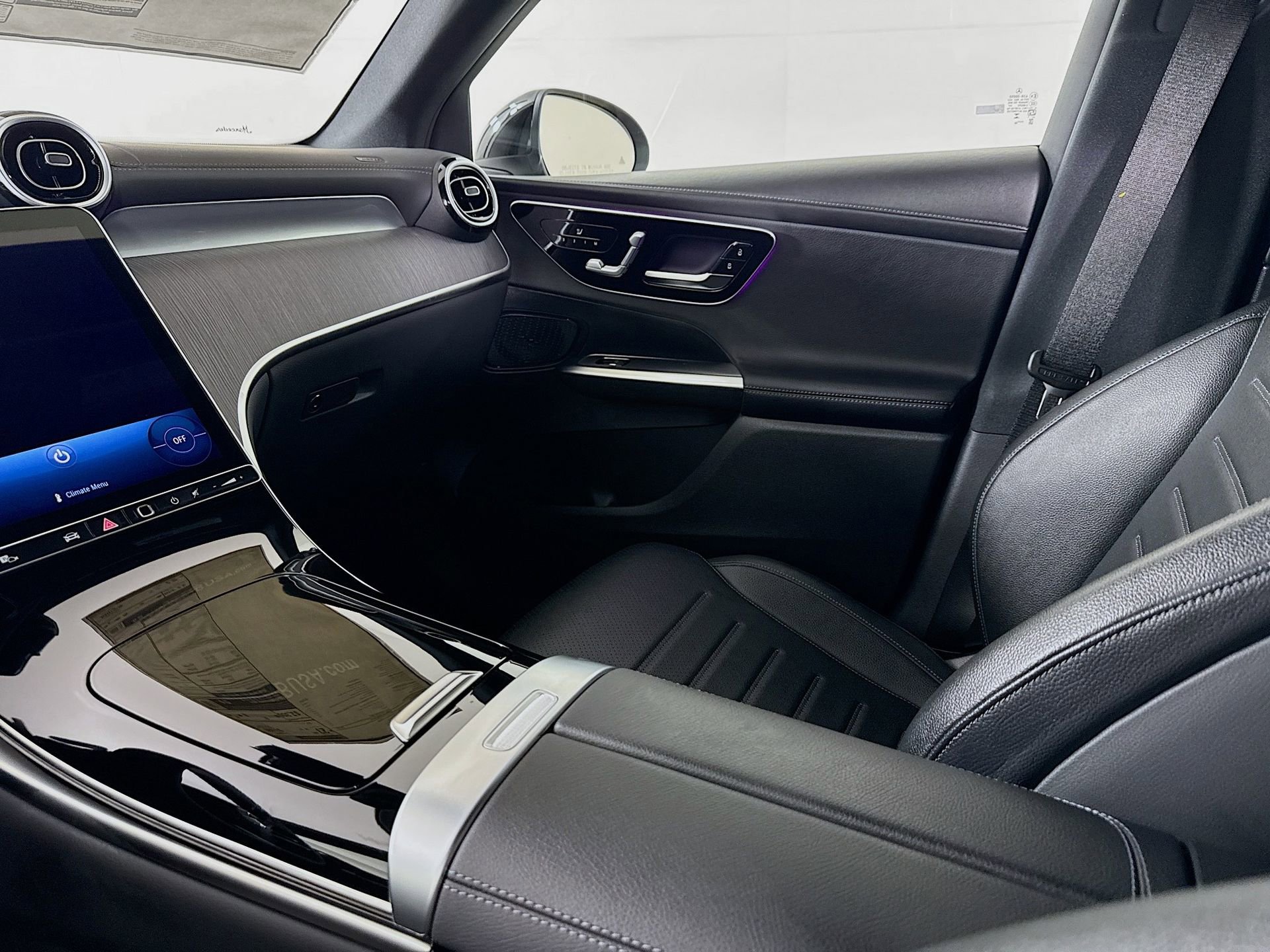 New 2026 Mercedes-Benz GLC 300 image 24