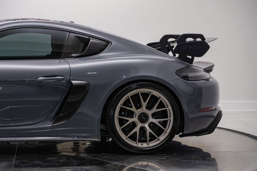 Used 2025 Porsche 718 Cayman GT4 RS w/ Weissach Package RWD image 16