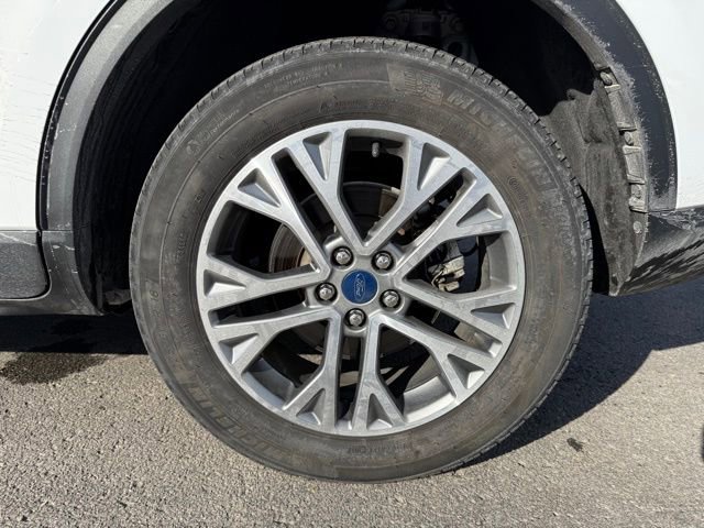 Used 2022 Ford Escape SEL image 13