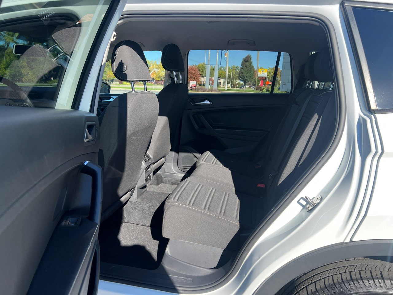 Used 2022 Volkswagen Tiguan S image 34