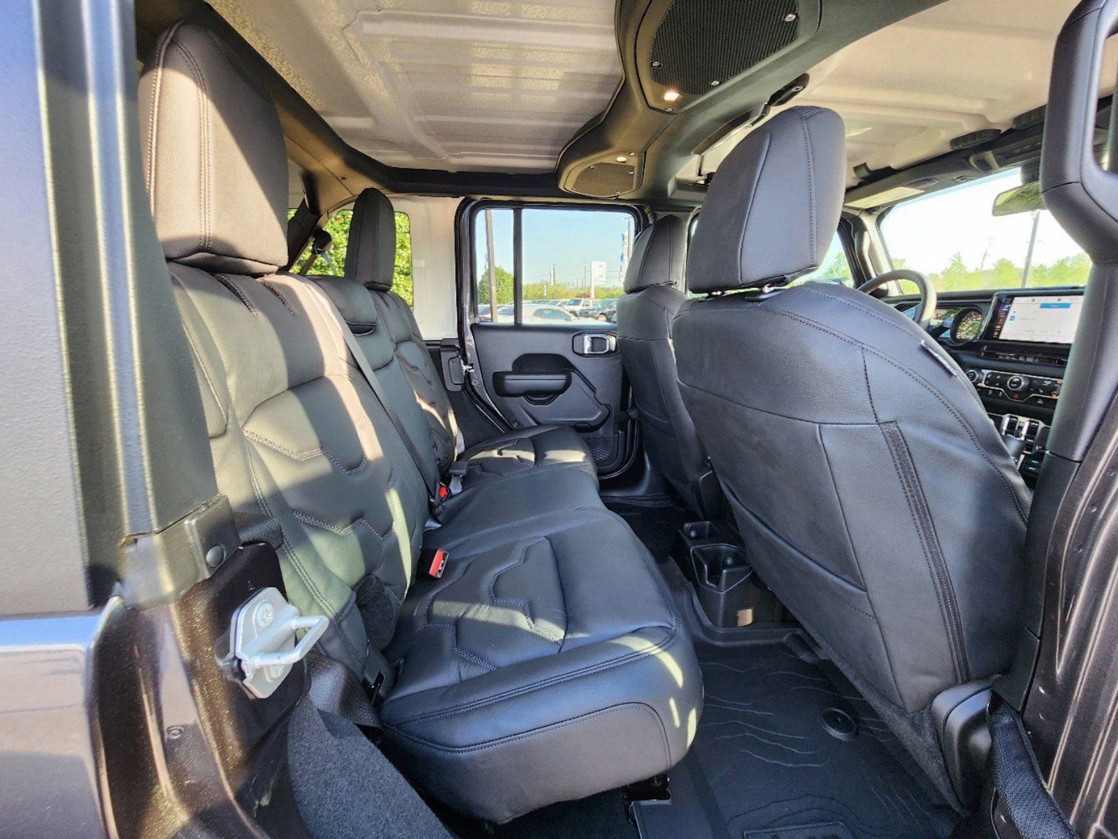 Used 2024 Jeep Wrangler Unlimited Sport image 6