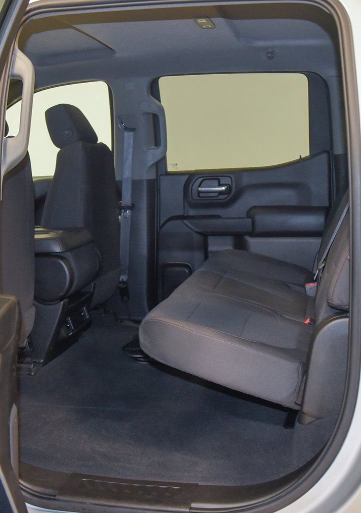 Used 2021 Chevrolet Silverado 1500 Custom w/ Safety Confidence Package image 4