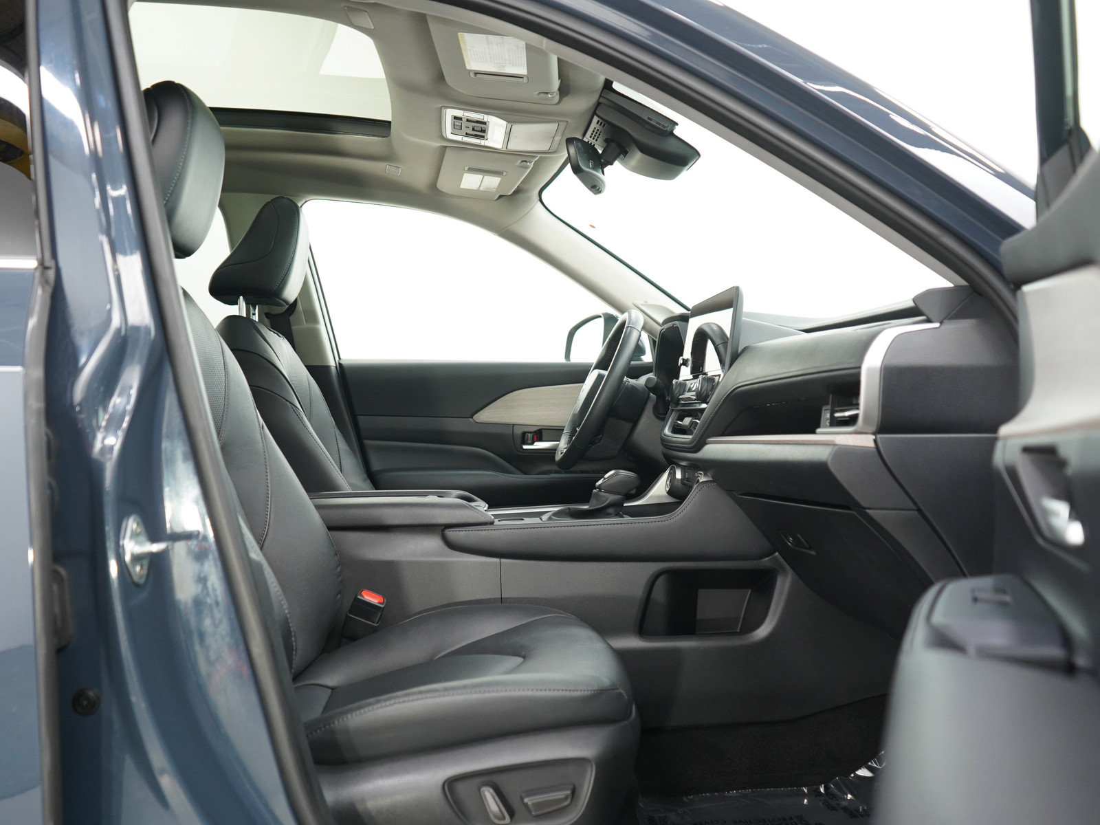 Used 2024 Toyota Grand Highlander AWD image 13