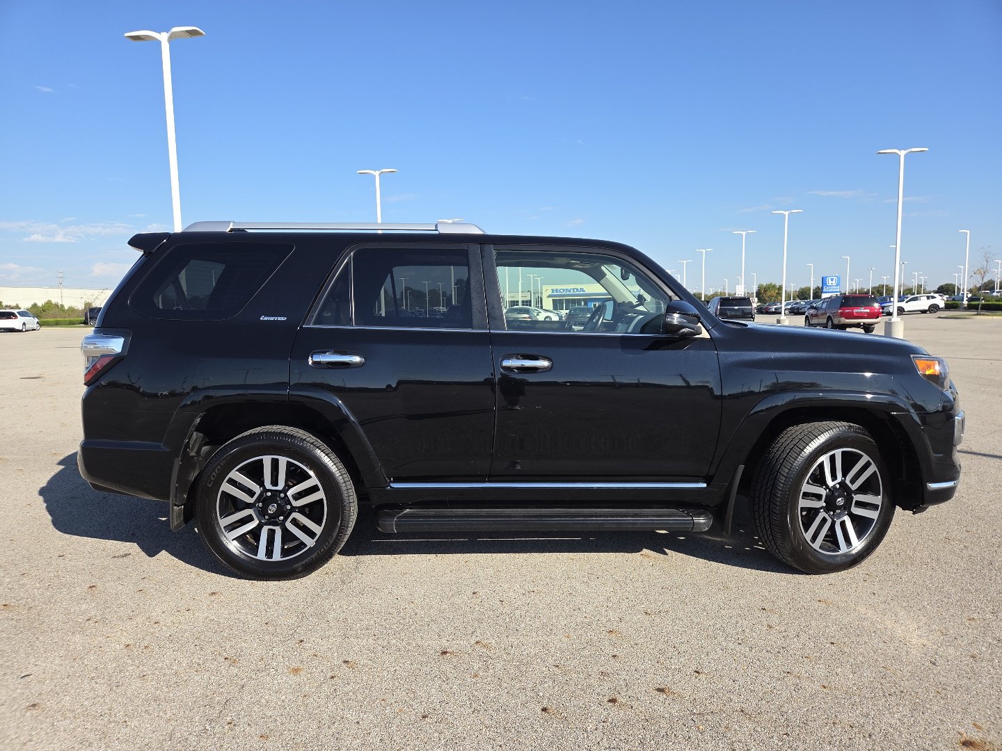 Used 2023 Toyota 4Runner Limited AWD/4WD image 18