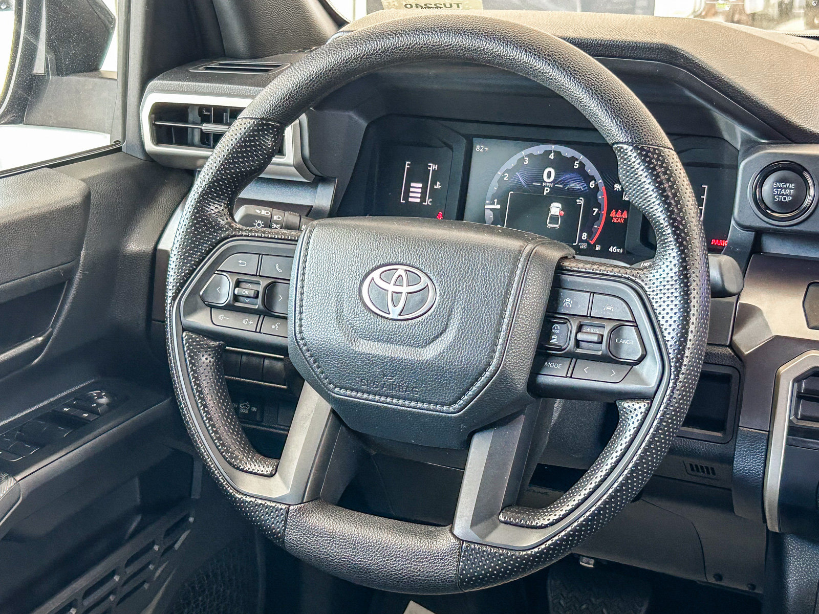 Used 2025 Toyota Tacoma SR5 AWD/4WD image 15