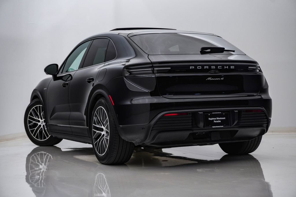 Used 2025 Porsche Macan 4 Electric AWD/4WD image 3