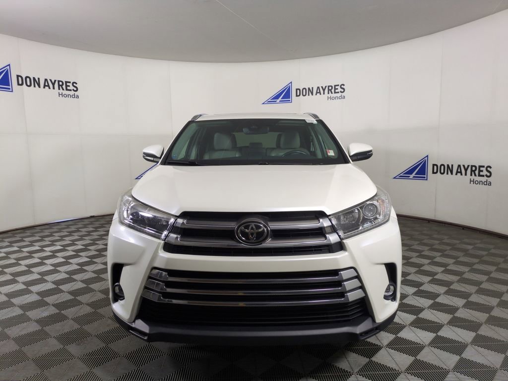 Used 2019 Toyota Highlander Limited AWD/4WD image 11