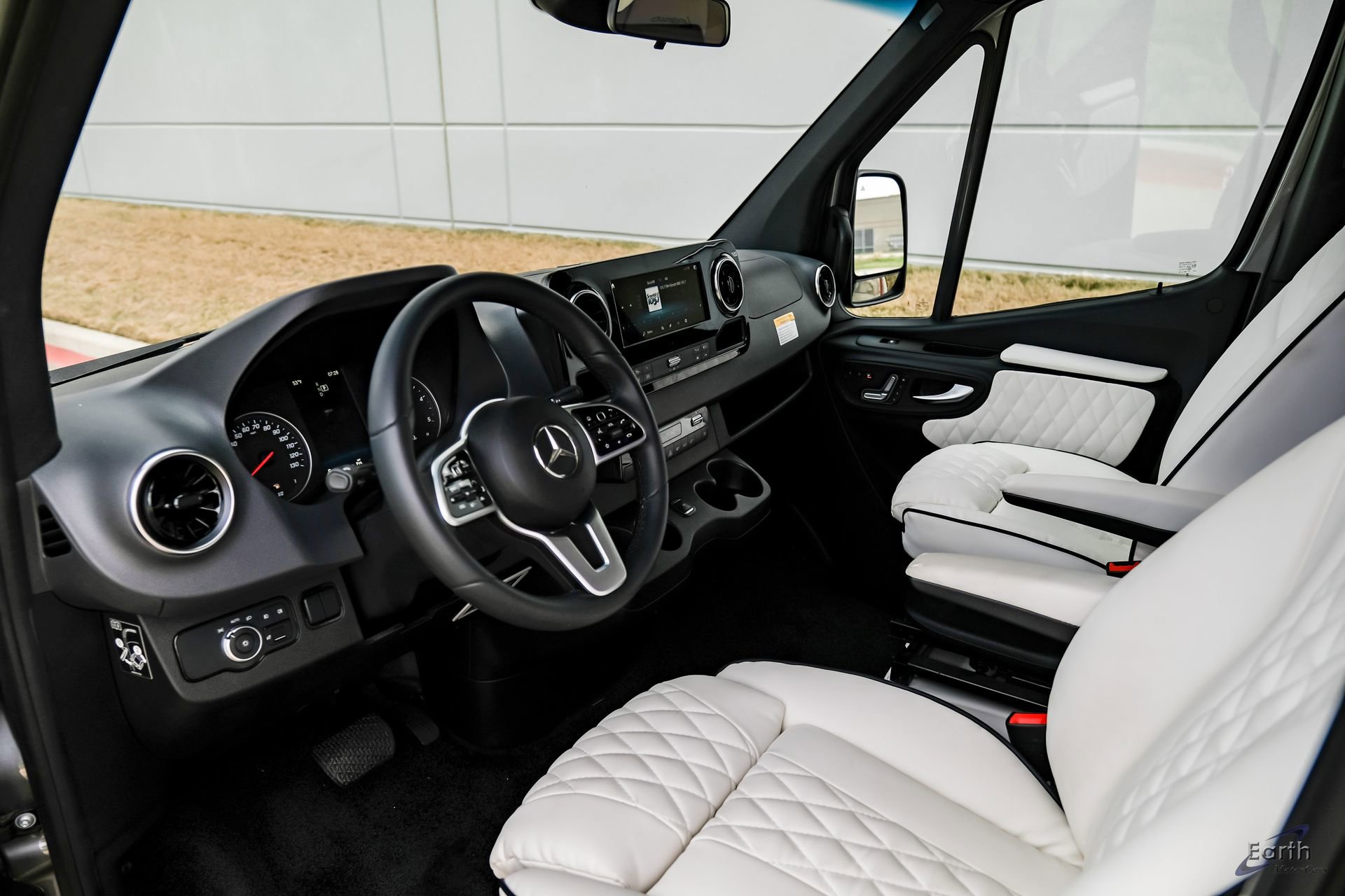 Used 2023 Mercedes-Benz Sprinter 3500 image 42