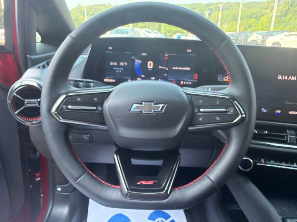 Certified 2024 Chevrolet Equinox EV RS FWD image 23