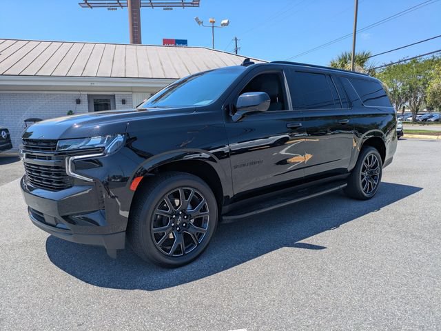Used 2024 Chevrolet Suburban RST w/ Sport Performance Package RWD image 9
