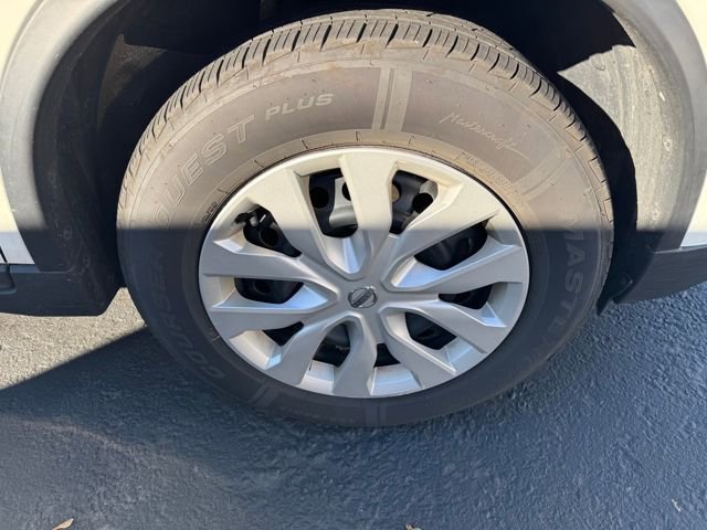 Used 2019 Nissan Rogue S image 34