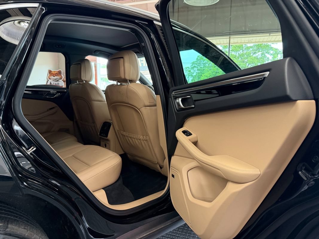 Used 2019 Porsche Macan S AWD/4WD image 39