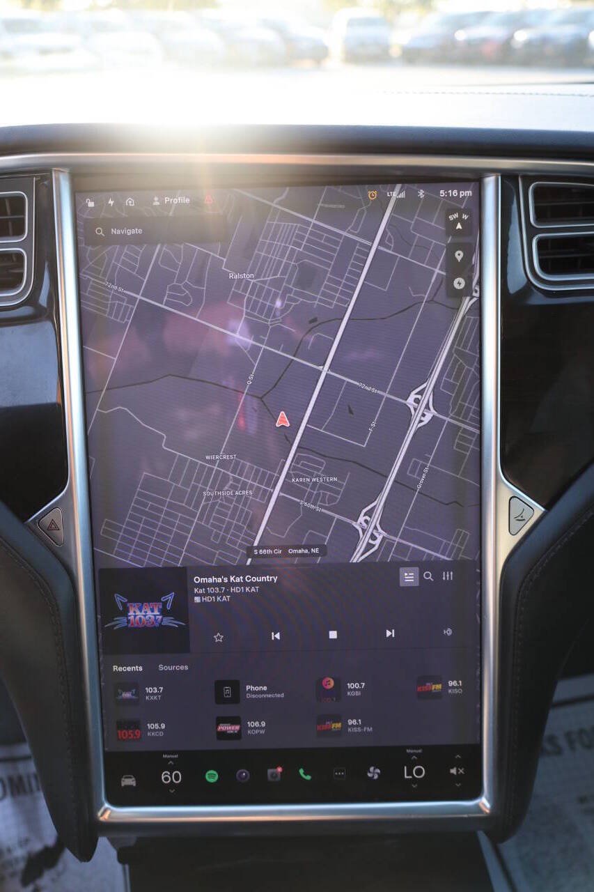 Used 2018 Tesla Model X 75D AWD/4WD image 20