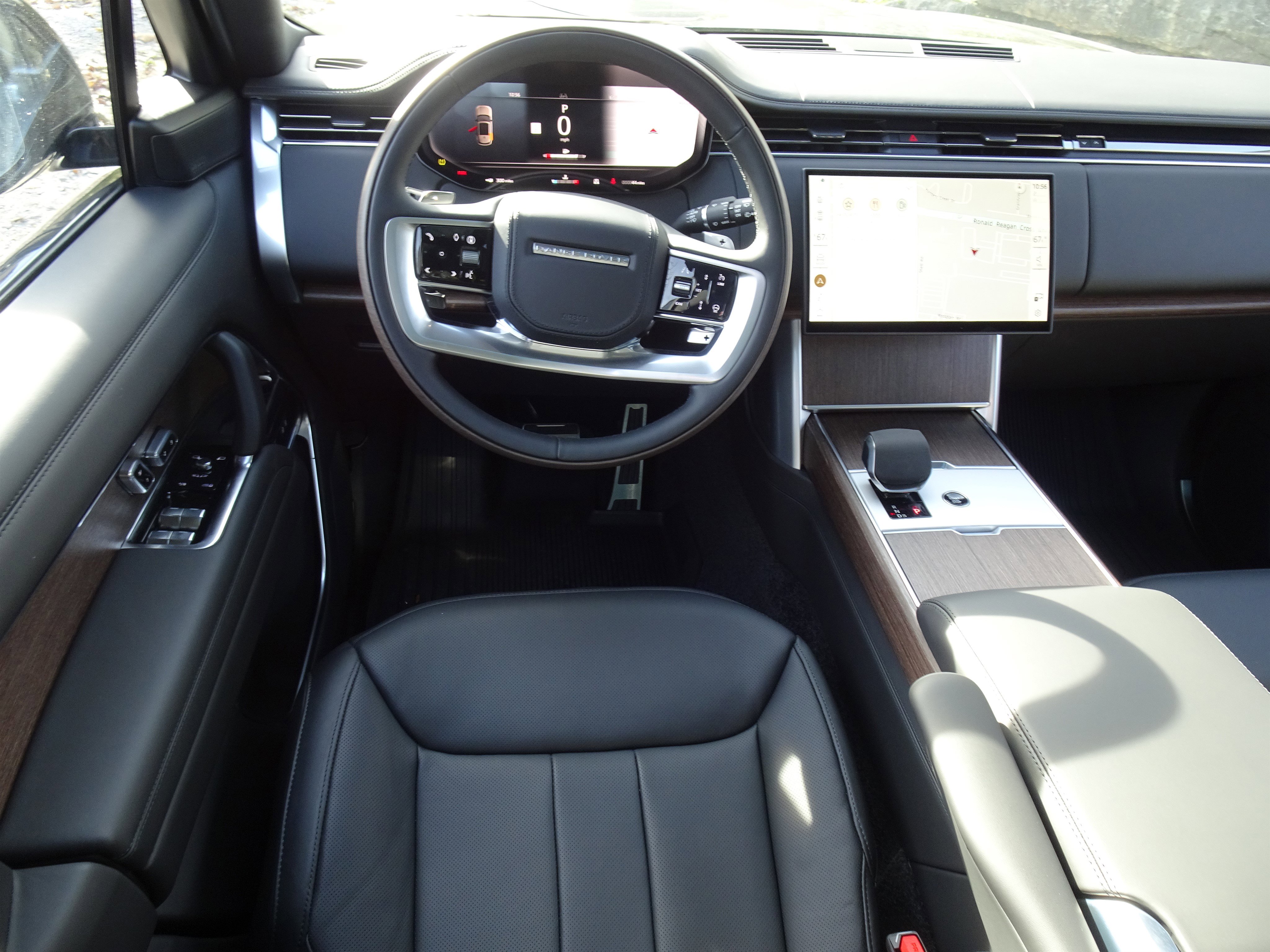 New 2025 Land Rover Range Rover SE image 20