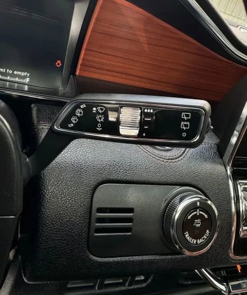 Used 2020 Lincoln Navigator L Reserve w/ Luxury Package RWD image 47