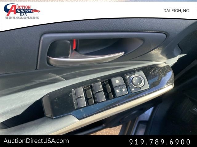 Used 2018 Lexus IS 300 image 39