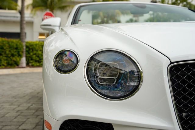 Used 2024 Bentley Continental GT V8 image 40
