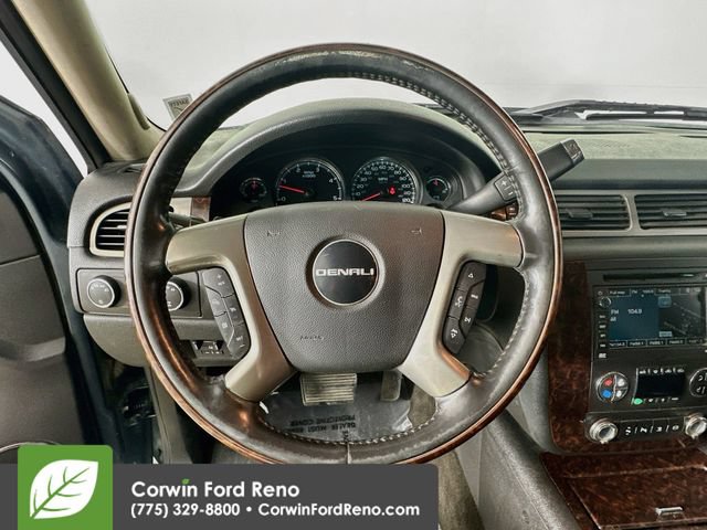 Used 2011 GMC Sierra 2500 Denali w/ Suspension Package, Off-Road AWD/4WD image 14