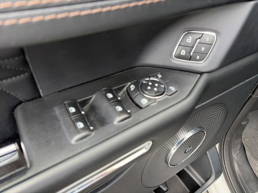 Used 2021 Ford Expedition Max Platinum AWD/4WD image 19
