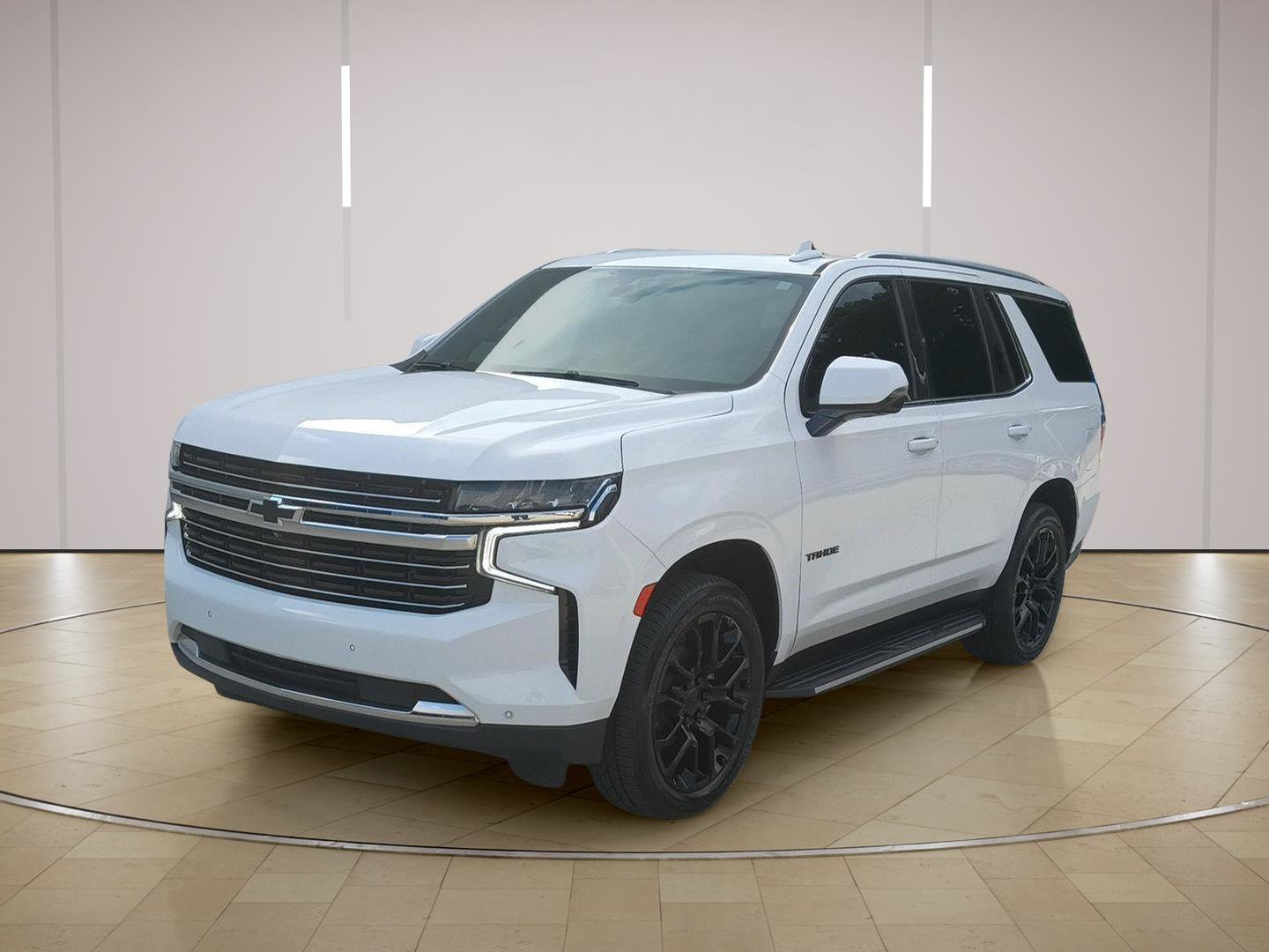 Used 2022 Chevrolet Tahoe LT w/ Luxury Package AWD/4WD image 8