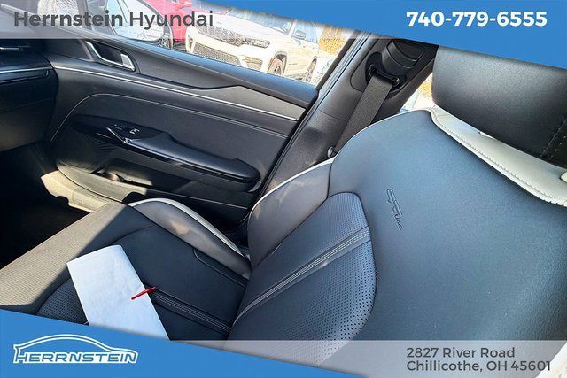Used 2025 Kia K5 GT-Line image 11