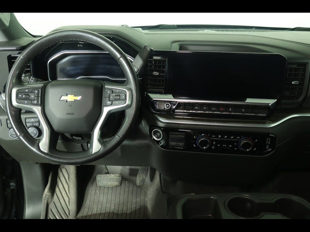 Used 2022 Chevrolet Silverado 1500 LT w/ Z71 Off-Road Package image 15