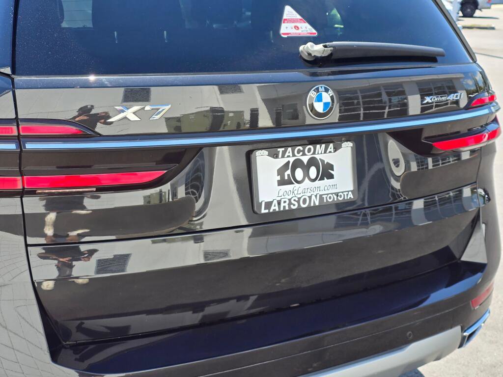 Used 2023 BMW X7 xDrive40i image 12