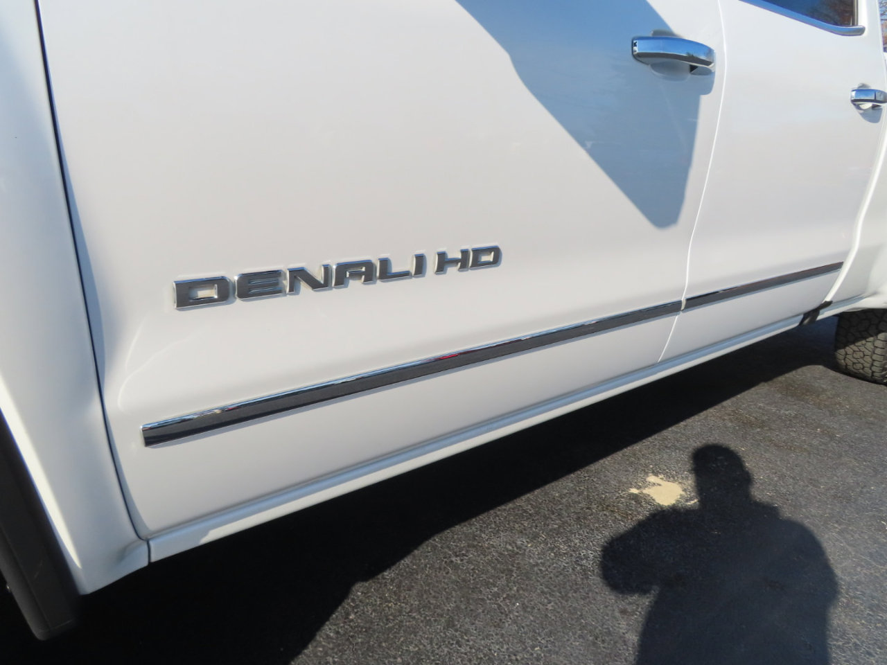 Used 2018 GMC Sierra 3500 Denali w/ Duramax Plus Package image 15