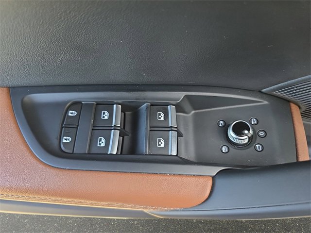 Used 2023 Audi Q5 e Premium Plus w/ Premium Plus Package image 31