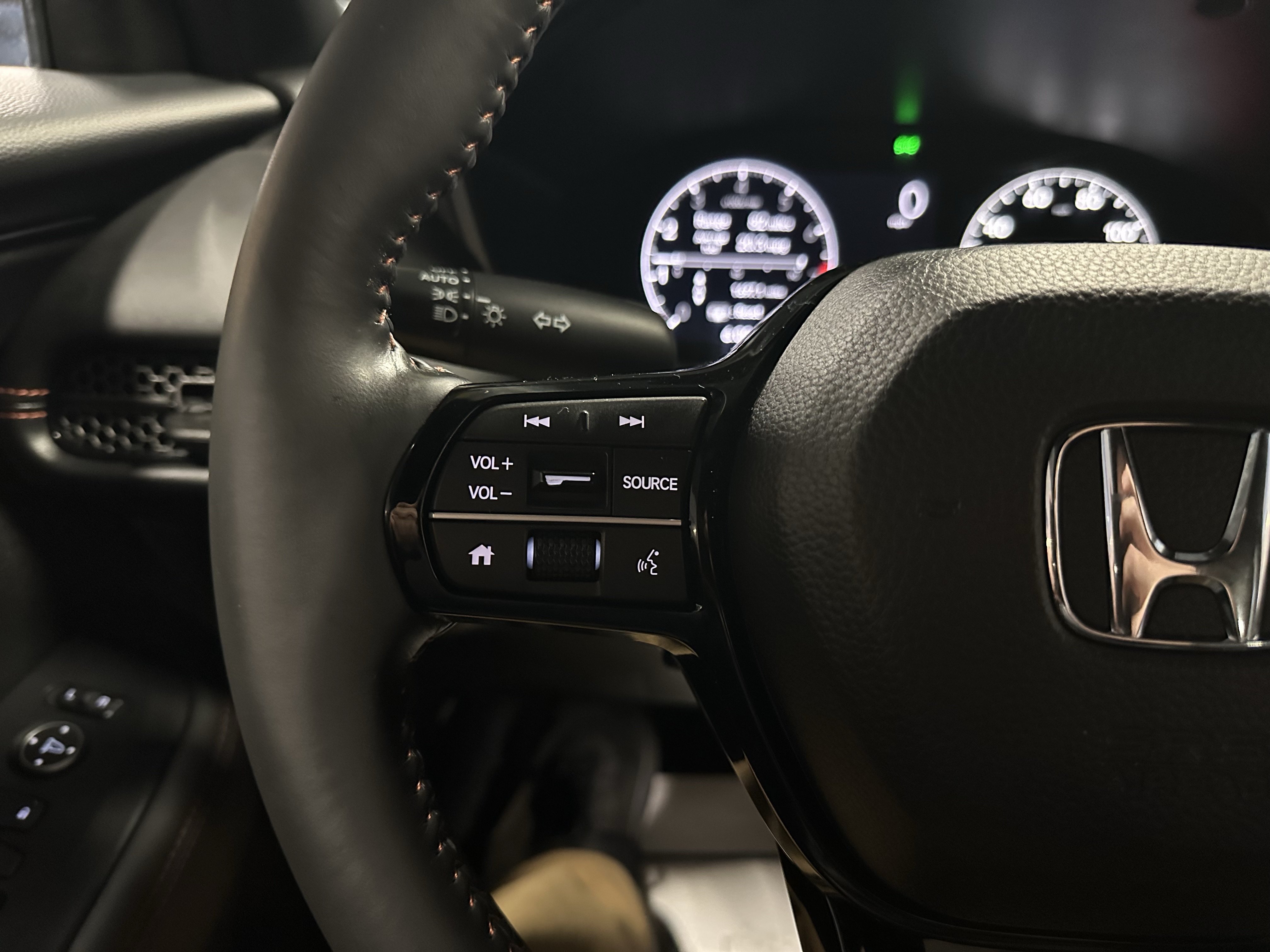 Used 2024 Honda HR-V Sport image 11