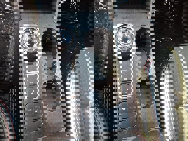 Used 2024 Ford Escape ST-Line image 16