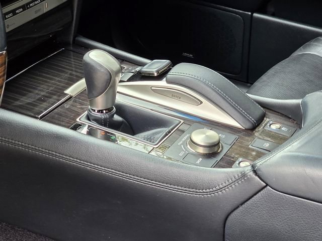 Used 2016 Lexus LS 460 w/ Comfort Package image 20